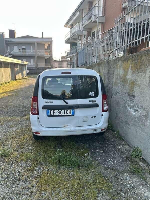 Usata Dacia Logan MCV Lauréate 87 CV (63 kW) 2009 Station wagon