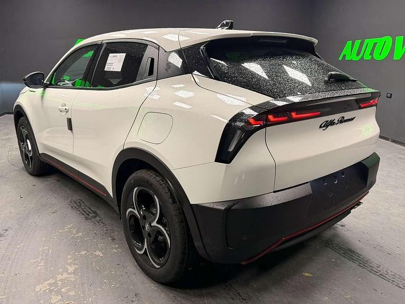 Nuova Alfa Romeo Junior Edizione Speciale 136 CV (100 kW) 2025 Bianco SUV