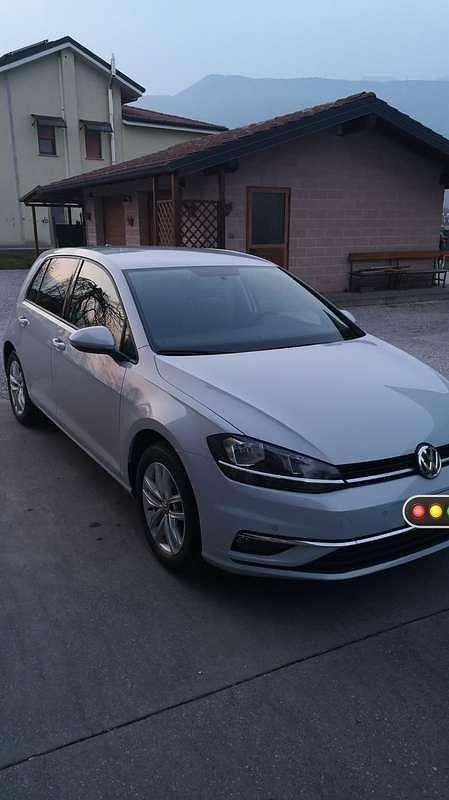 Usata VW Golf VII Highline 116 CV (85 kW) 2017 Berlina