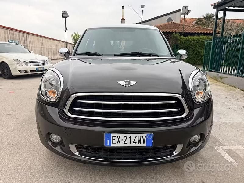 Usata Mini Cooper D Paceman 110 CV (80 kW) 2015 Marrone SUV