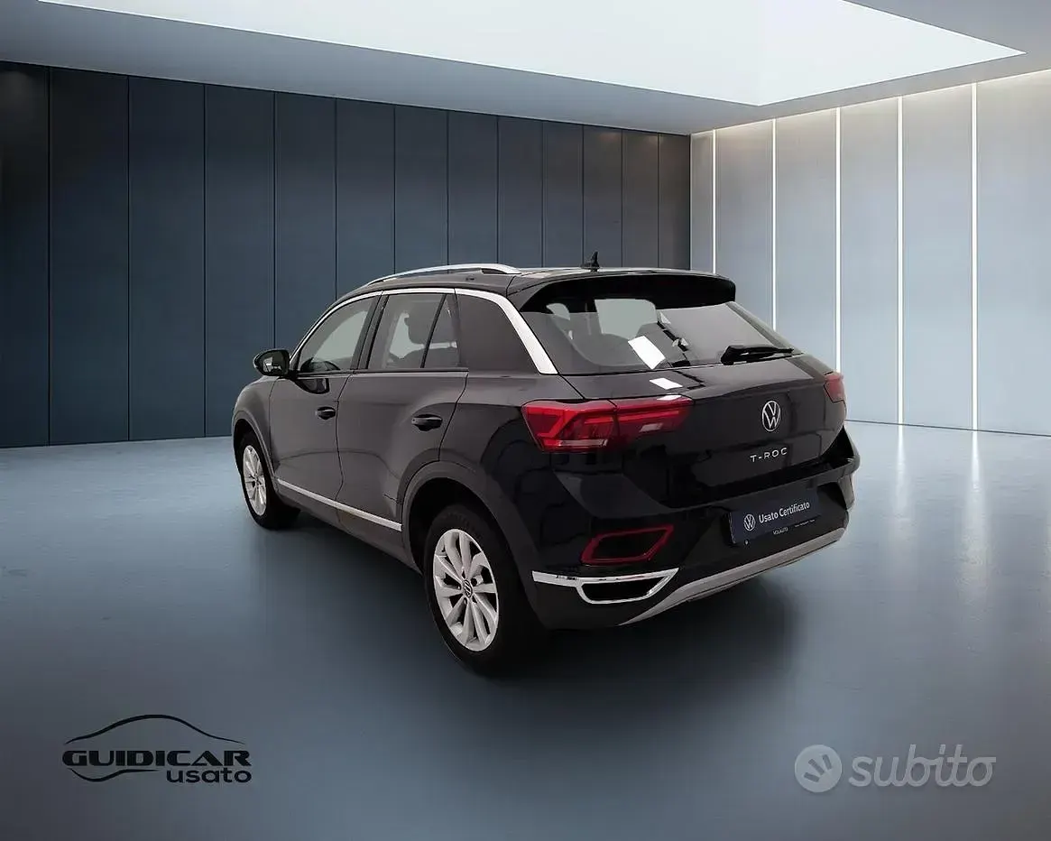 Usata VW T-Roc Style 150 CV (110 kW) 2023 Nero SUV