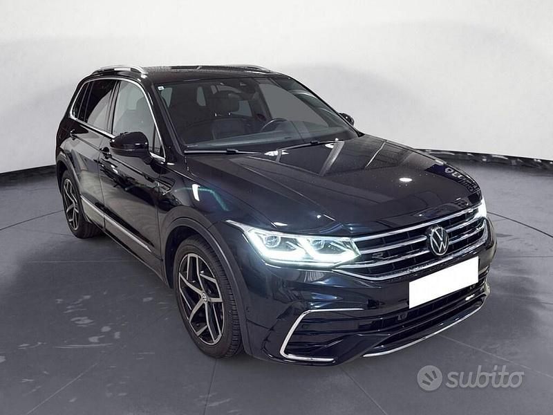 Usata VW Tiguan R-line 150 CV (110 kW) 2023 Nero SUV