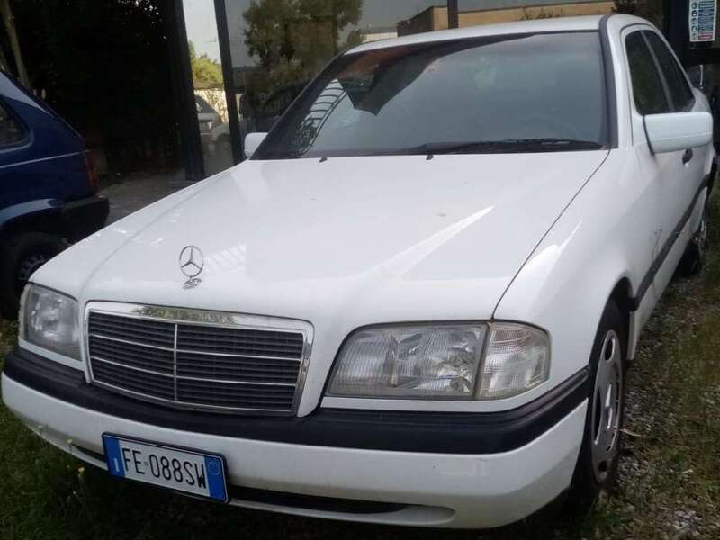 Usato 1997 Mercedes 180 1.8 Benzin 122 CV (3.500 €)