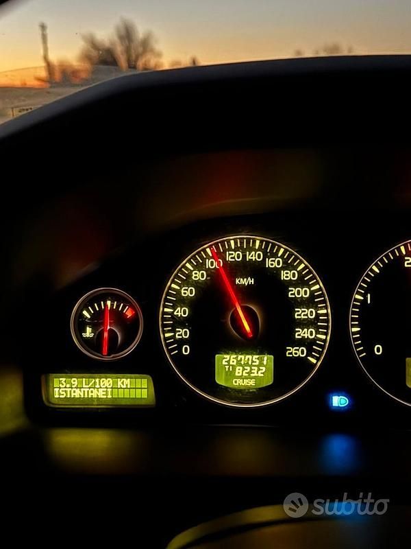 Usata Volvo V70 163 CV (119 kW) 2003 Grigio Station wagon