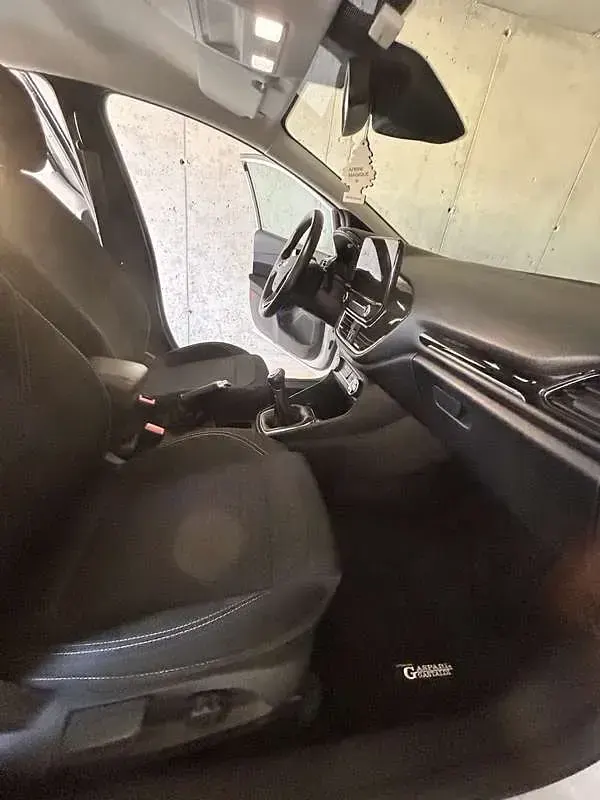 Usata Ford Fiesta Titanium 86 CV (63 kW) 2019 Bianco Utilitaria