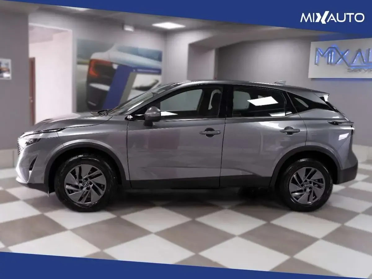 Gebraucht Nissan Qashqai Acenta 140 PS (102 kW) 2025 Grau SUV