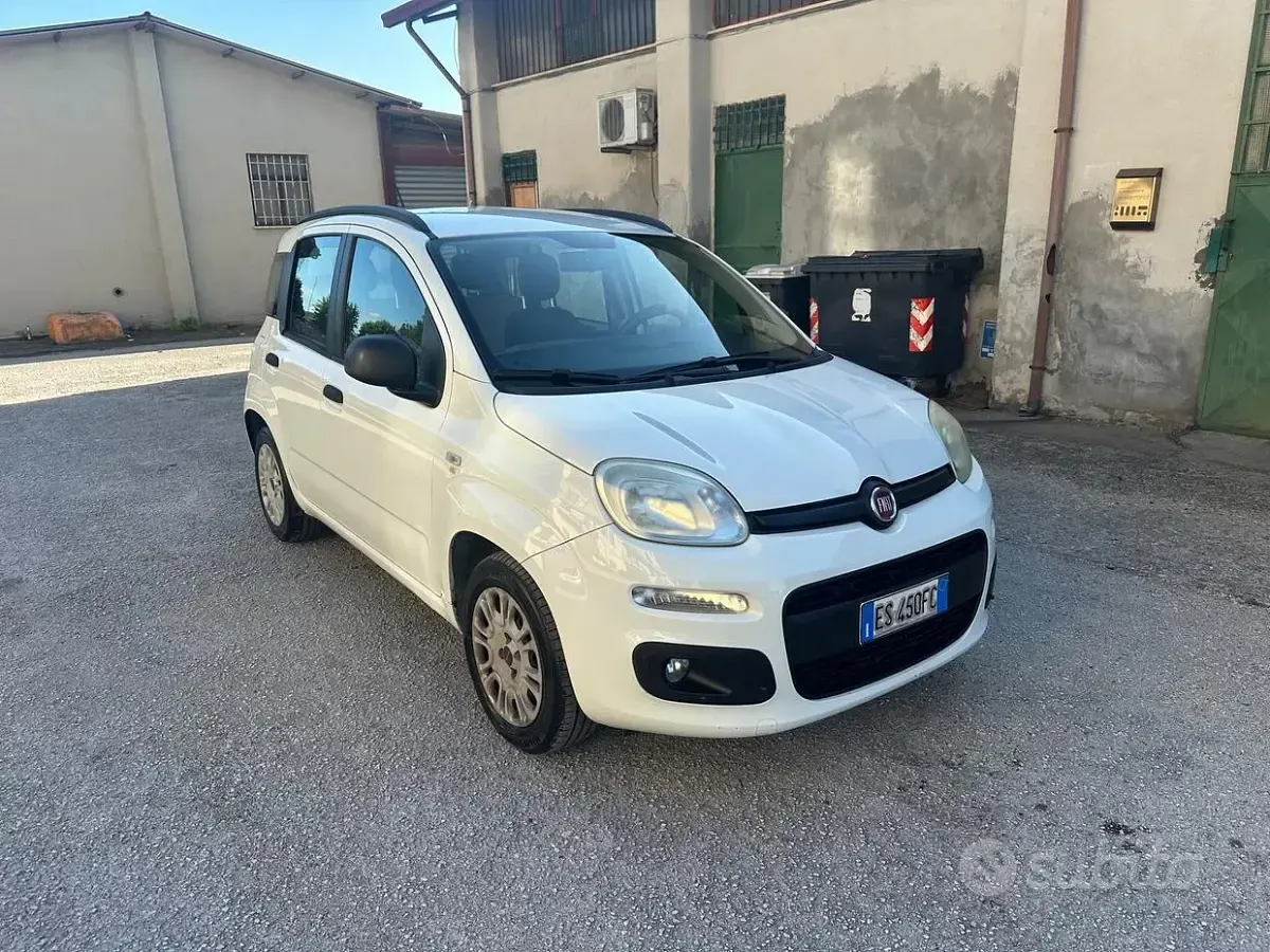 Usata Fiat Panda Lounge 75 CV (55 kW) 2014 Bianco Utilitaria