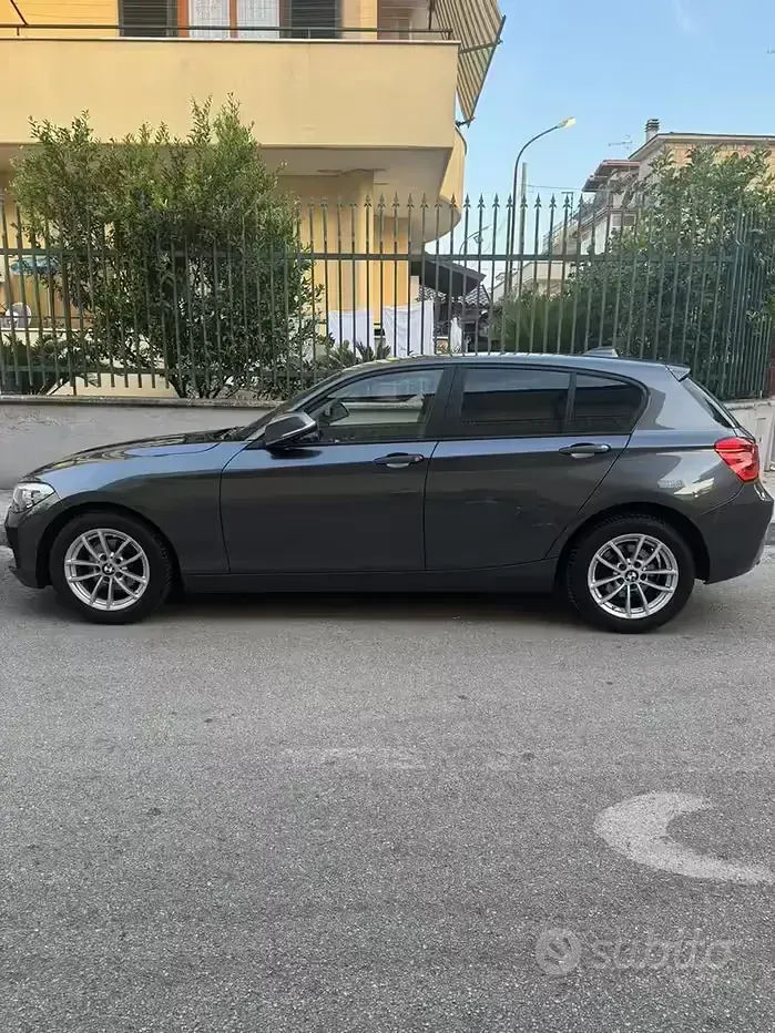 Usata BMW 116 Comfort Edition 116 CV (85 kW) 2016 Grigio Utilitaria