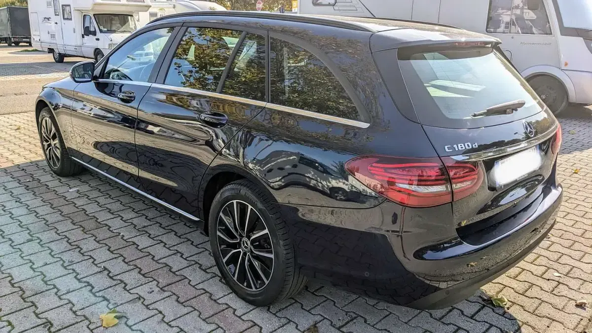 Begagnad Mercedes C180 Business 122 HK (89 kW) 2019 Blå Kombi