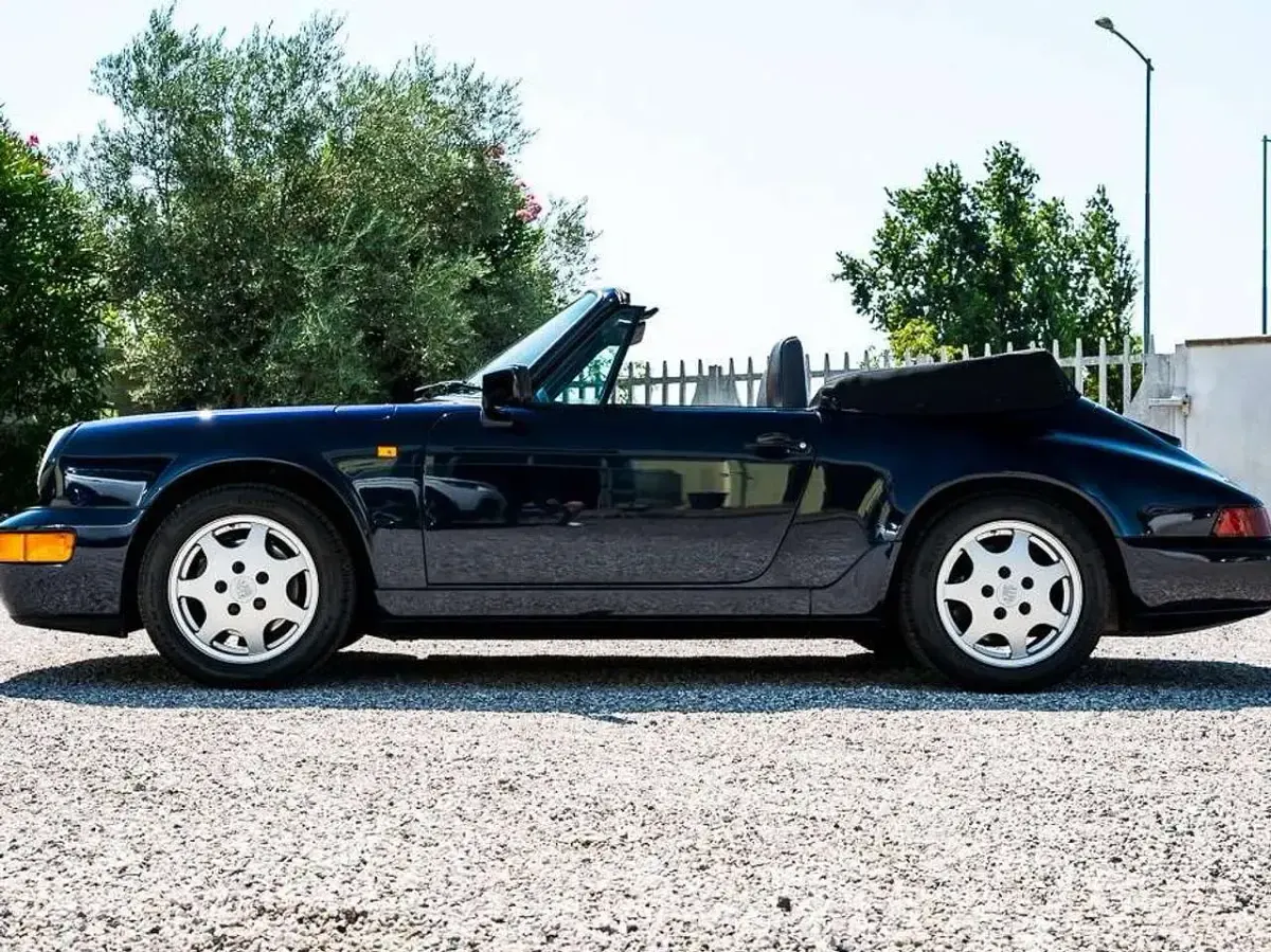 Usata Porsche 911 Carrera Cabriolet 250 CV (183 kW) 1991 Nachtblau perlcolor Cabrio