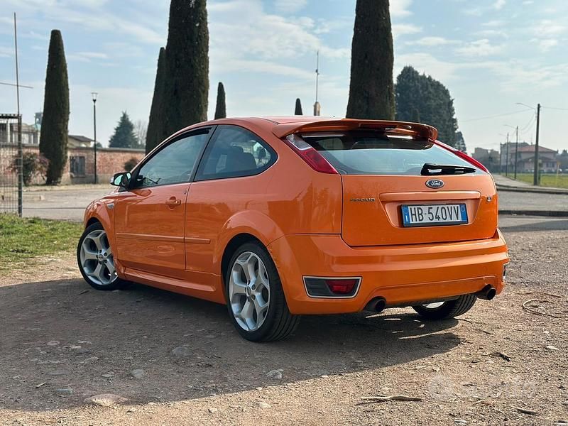 Usata Ford Focus ST 225 CV (165 kW) 2006 Coupé