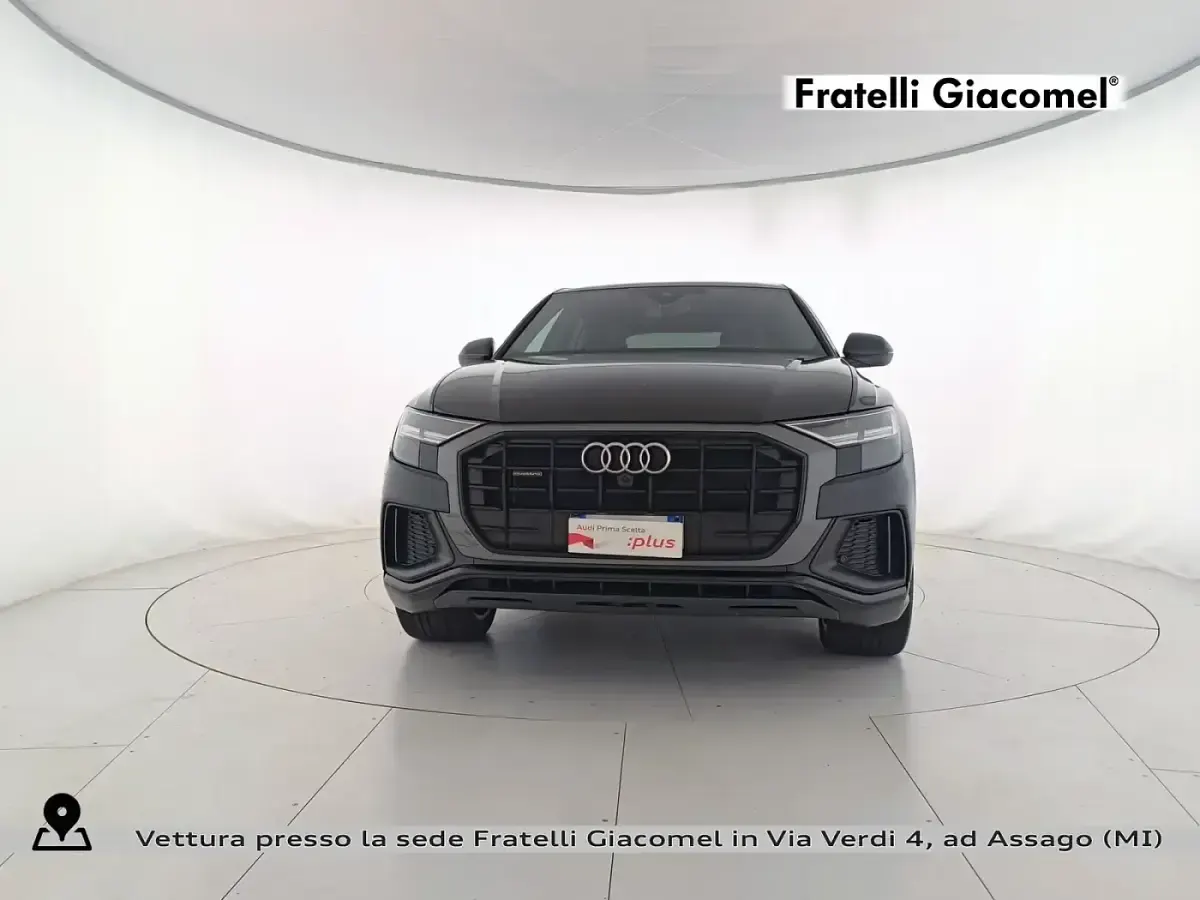 Usata Audi Q8 Sport 231 CV (169 kW) 2023 Nero mito metallizzato SUV