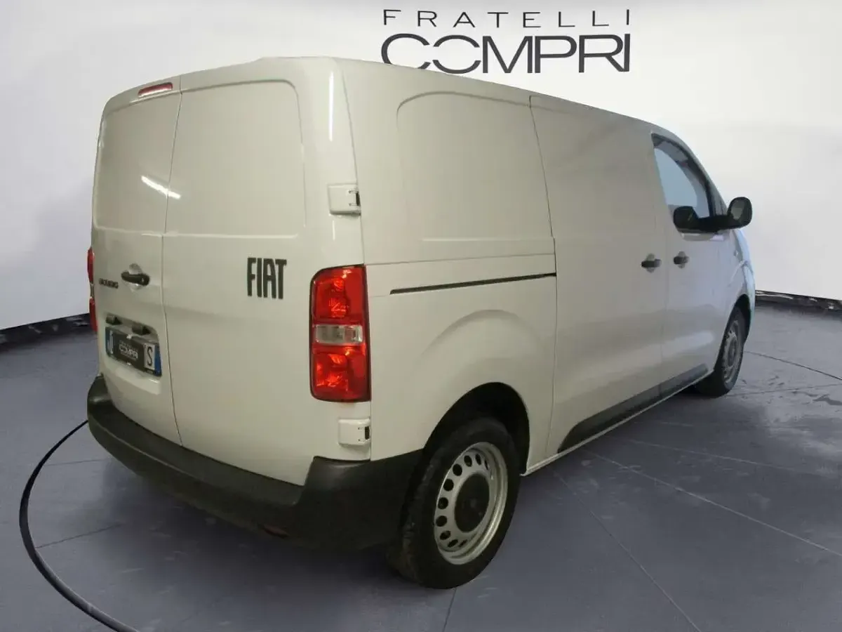 Begagnad Fiat Scudo 144 HK (105 kW) 2024 Vit Van