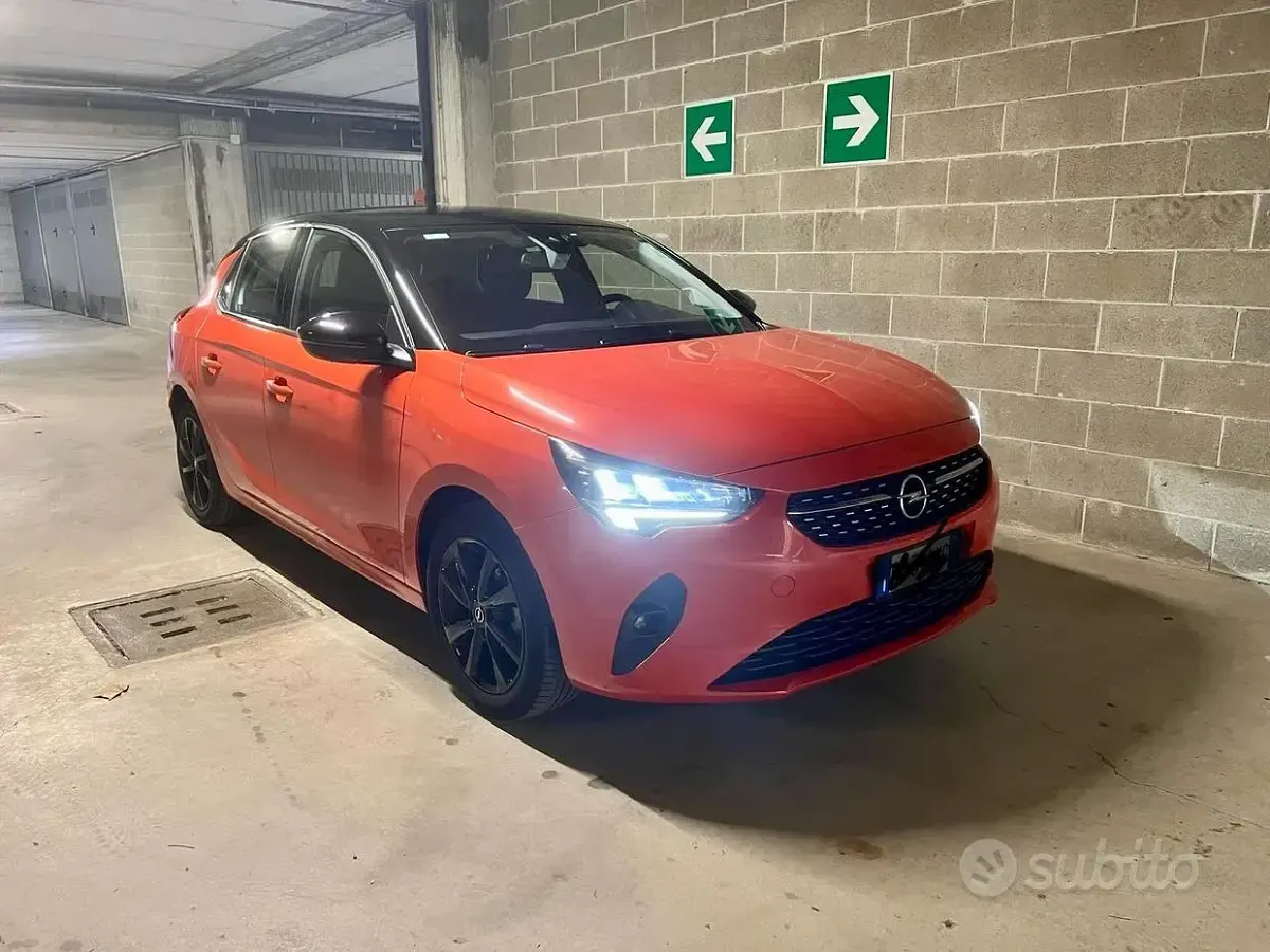 Usata Opel Corsa Elegance 101 CV (74 kW) 2021 Utilitaria