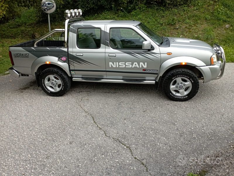 Usata 2003 Nissan Navara Pick-up | 12.000 € - Immagine 1/4