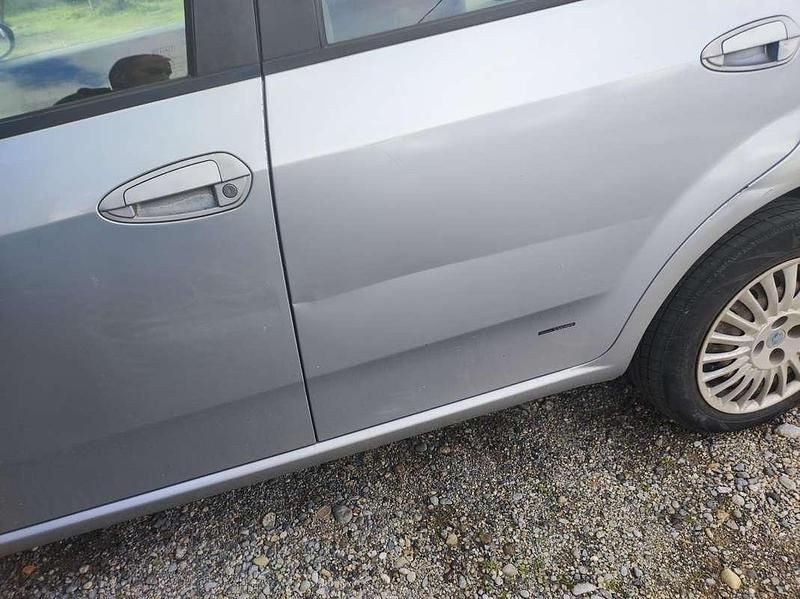 Usata Fiat Grande Punto Dynamic 75 CV (55 kW) 2007 Utilitaria