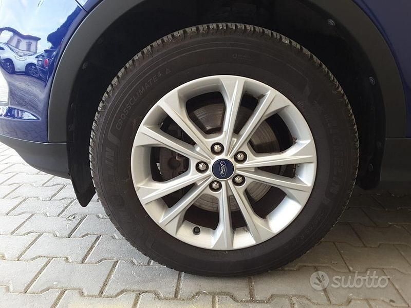 Usata Ford Kuga Titanium 150 CV (110 kW) 2017 Blu/azzurro SUV