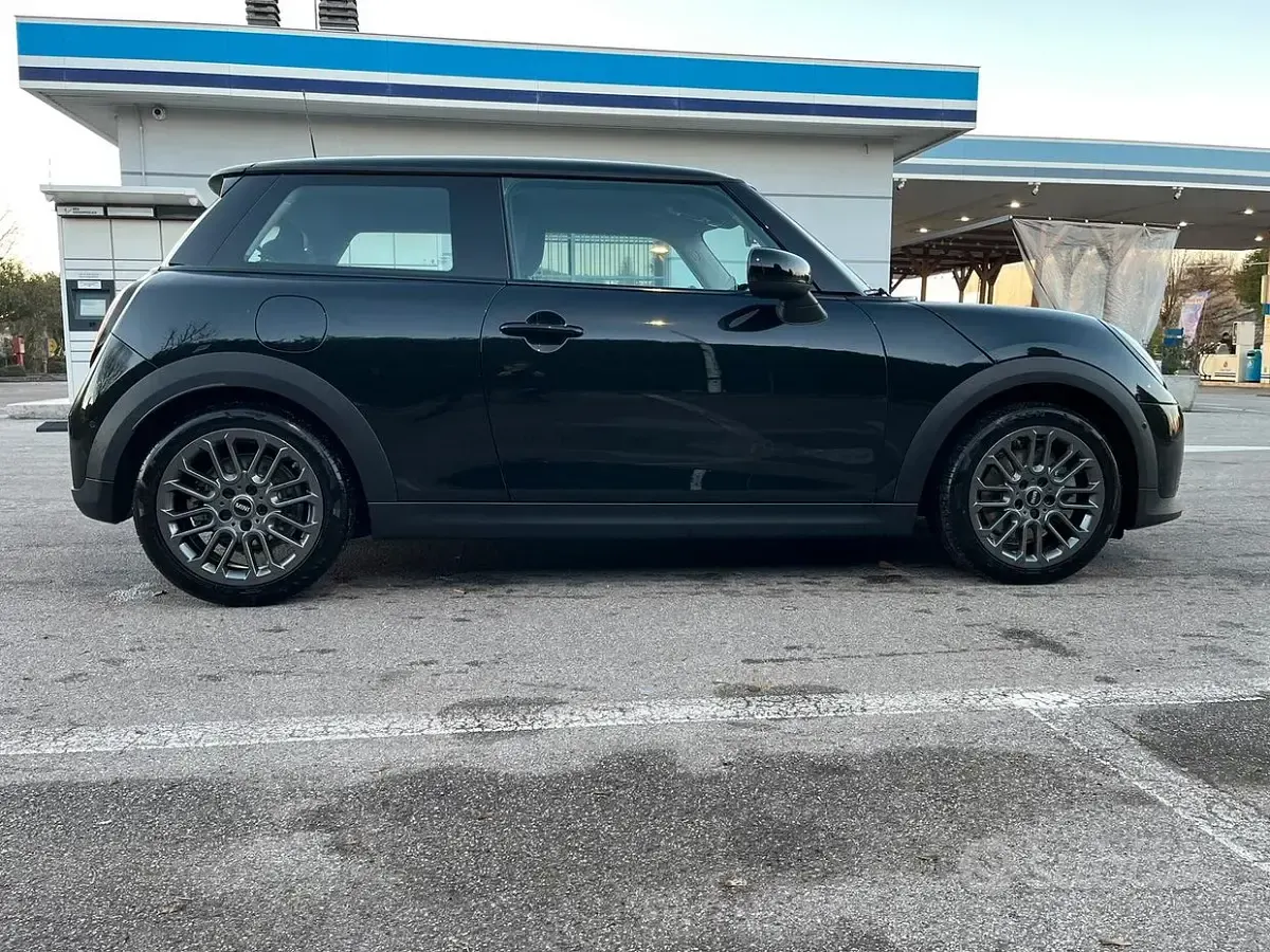 Usata Mini Cooper Coupé 156 CV (114 kW) 2024 Nero Coupé