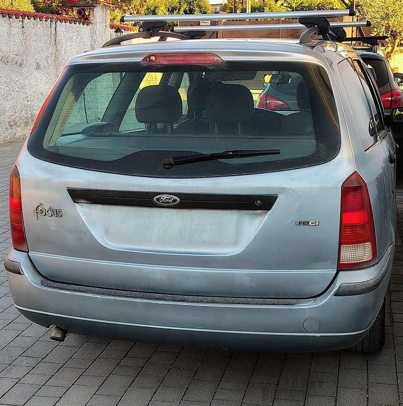 Usata 2004 Ford Focus Zetec Station wagon | 500 € (Super prezzo) - Immagine 1/4