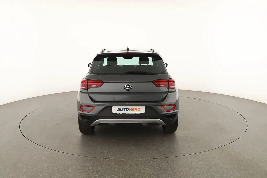 Usata VW T-Roc Life 150 CV (110 kW) 2023 Grigio SUV