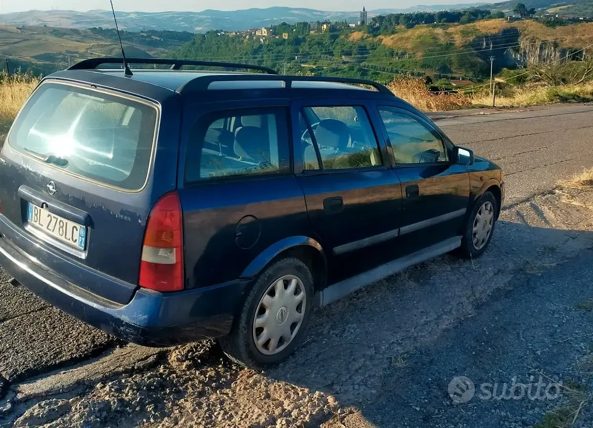 Usata Opel Astra 82 CV (60 kW) 2000 Bluazzurro Station wagon