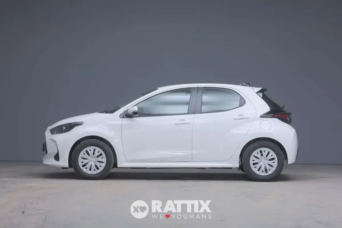 Ny Toyota Yaris Hybrid Business Edition 92 HK (67 kW) 2026 Vit Sedan