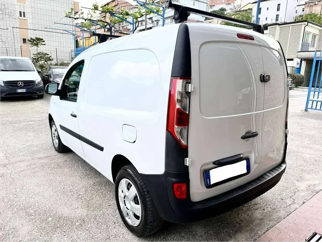 Usata Renault Kangoo 90 CV (66 kW) 2018 Bianco Monovolume