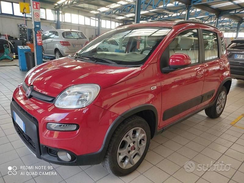 Usata Fiat Panda 4x4 Lounge 2016 Rosso Utilitaria