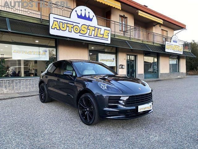 Usata Porsche Macan 245 CV (180 kW) 2019 Grigio vulcano SUV