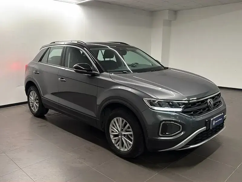 Używany VW T-Roc Life 116 KM (85 kW) 2025 Szary SUV