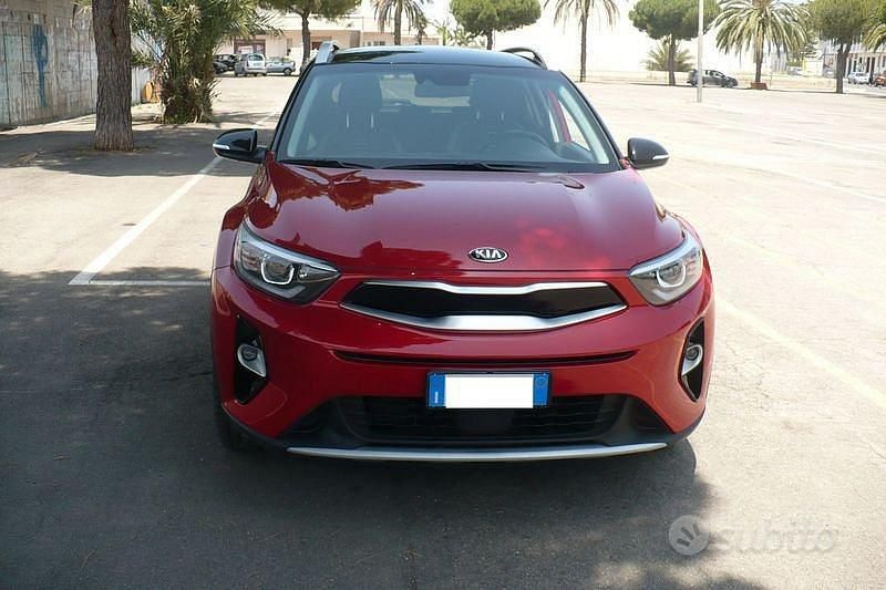 Usata Kia Stonic 100 CV (73 kW) 2021 Rosso SUV