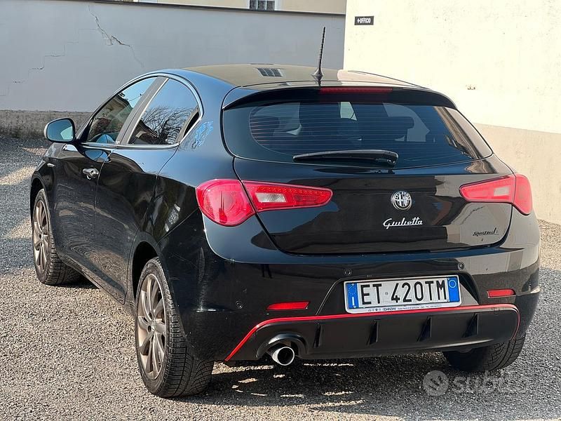 Usata Alfa Romeo Giulietta 105 CV (77 kW) 2013 Nero Utilitaria