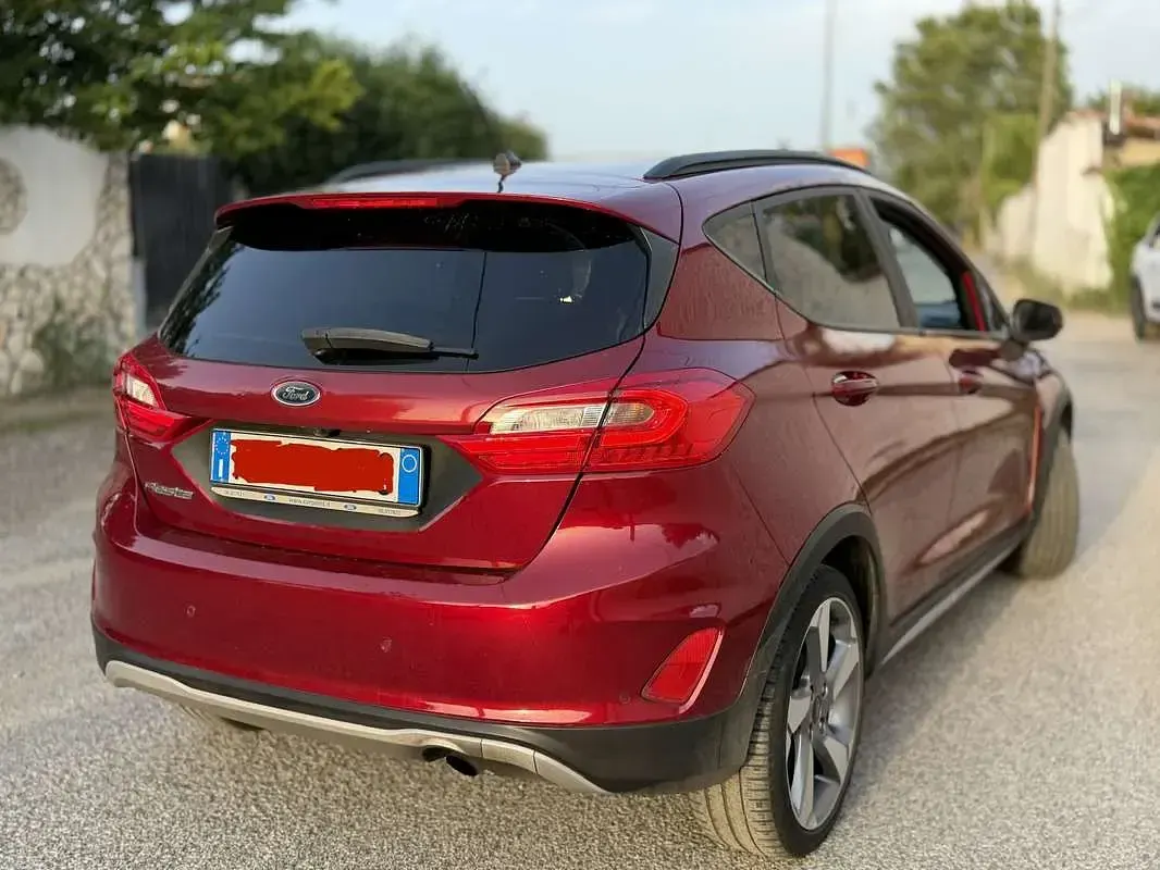 Usata Ford Fiesta Active 86 CV (63 kW) 2018 Utilitaria