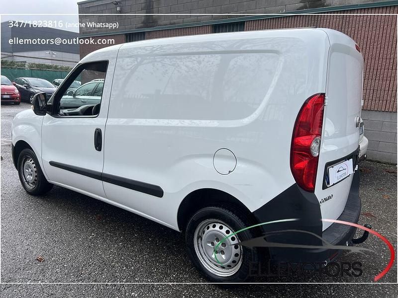 Usata Opel Combo 95 CV (69 kW) 2017 Bianco Furgone