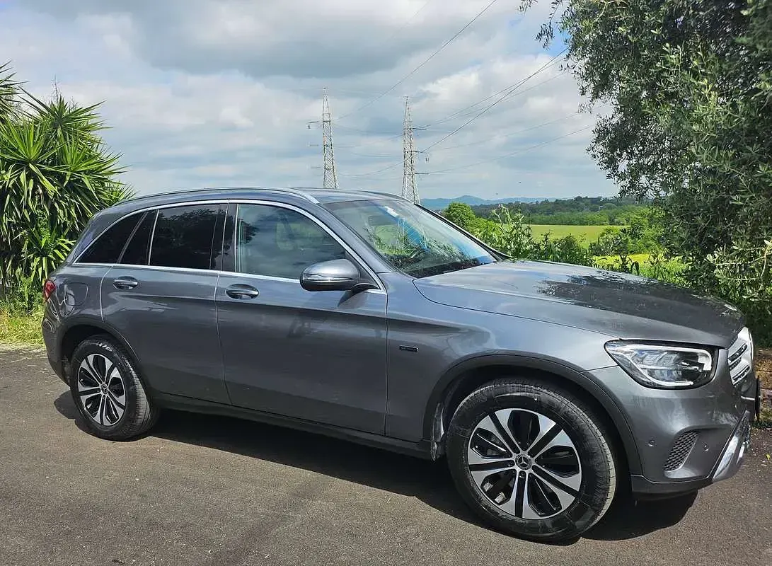 Usata Mercedes GLC300 194 CV (142 kW) 2022 Grigio SUV