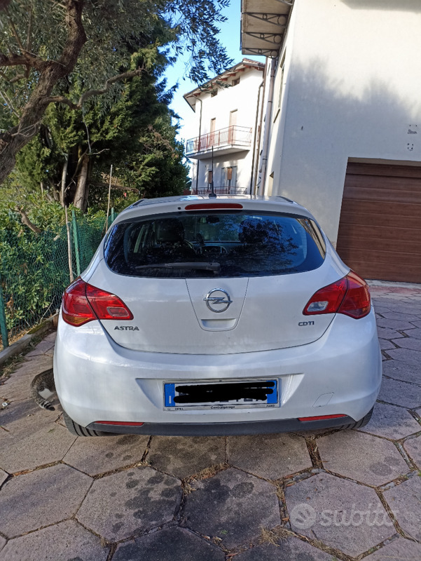 Usato 2012 Opel Astra 1.7 Diesel 60 CV (5.000 €)