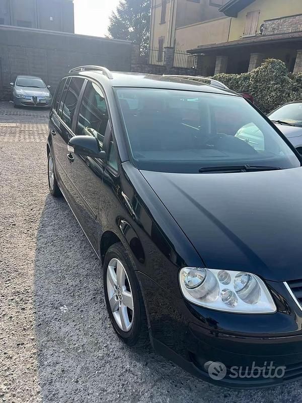 Usata VW Touran Highline 140 CV (102 kW) 2006 Nero Monovolume
