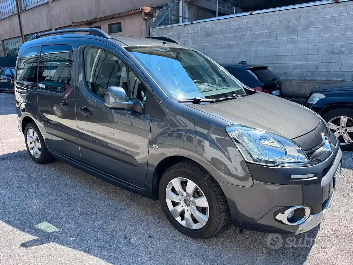 Usata Citroën Berlingo XTR 92 CV (67 kW) 2014 Grigio Monovolume