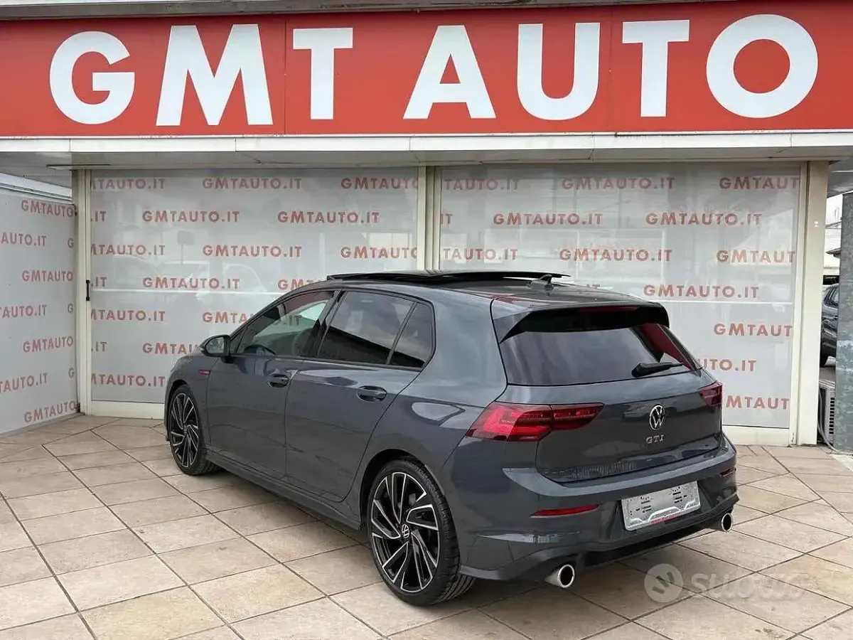 Usata VW Golf VIII GTI 245 CV (180 kW) 2022 Grigio Berlina