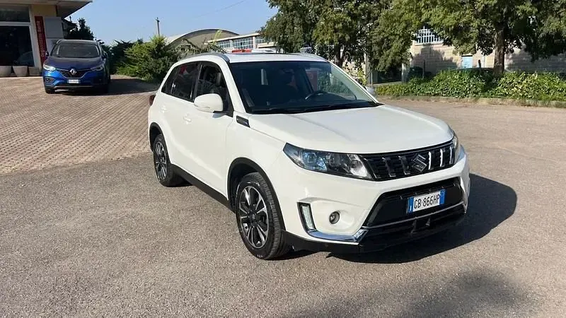 Usata Suzuki Vitara 140 CV (102 kW) 2020 Bianco SUV