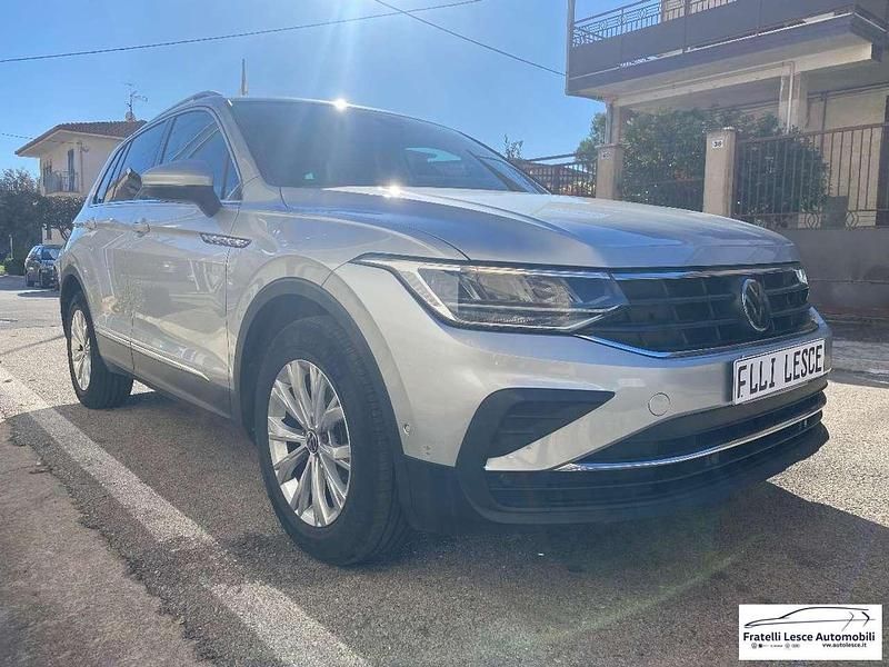 Usata VW Tiguan Life 150 CV (110 kW) 2022 Argento SUV