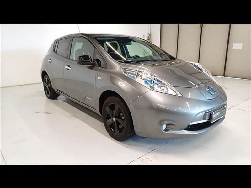 Usata Nissan Leaf Pack 30 kW (41 CV) 2017 Grigio scuro Utilitaria