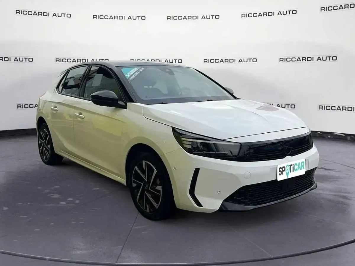 Nuova Opel Corsa 100 CV (73 kW) 2026 Bianco Utilitaria