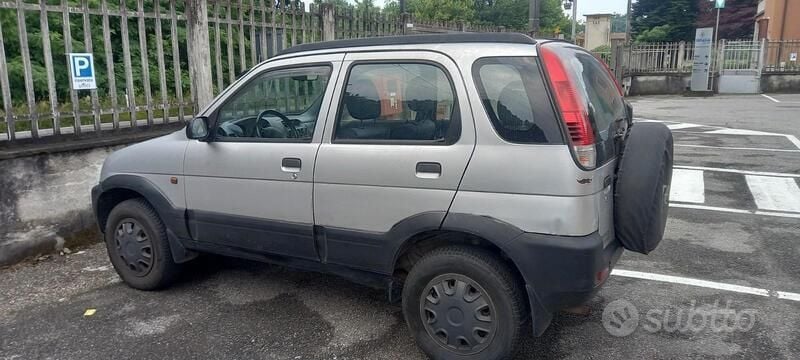 Grigio Usata 2002 Daihatsu Terios SUV | 3800 € (Buon prezzo) - Immagine 1/4
