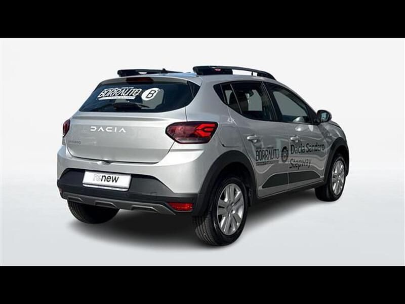 Usata Dacia Sandero Expression 100 CV (73 kW) 2024 Grigio chiaro