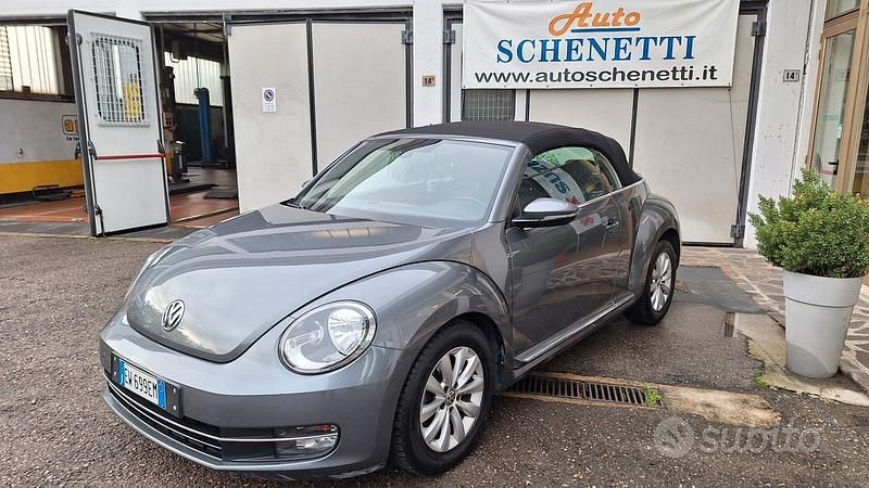 Usata VW Beetle Cabriolet Design 104 CV (76 kW) 2014 Grigio Cabrio