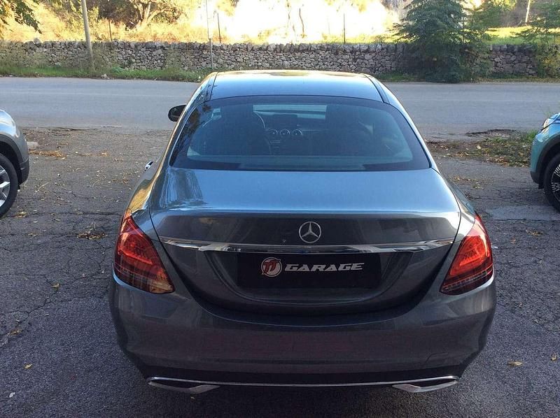 Begagnad Mercedes C180 Executive 122 HK (89 kW) 2019 Grå Sedan