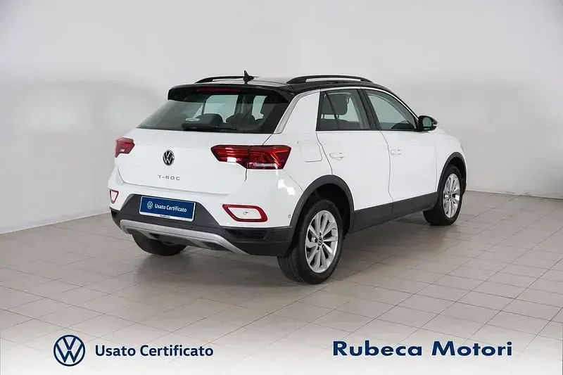 Usata VW T-Roc Life 116 CV (85 kW) 2023 Bianco SUV