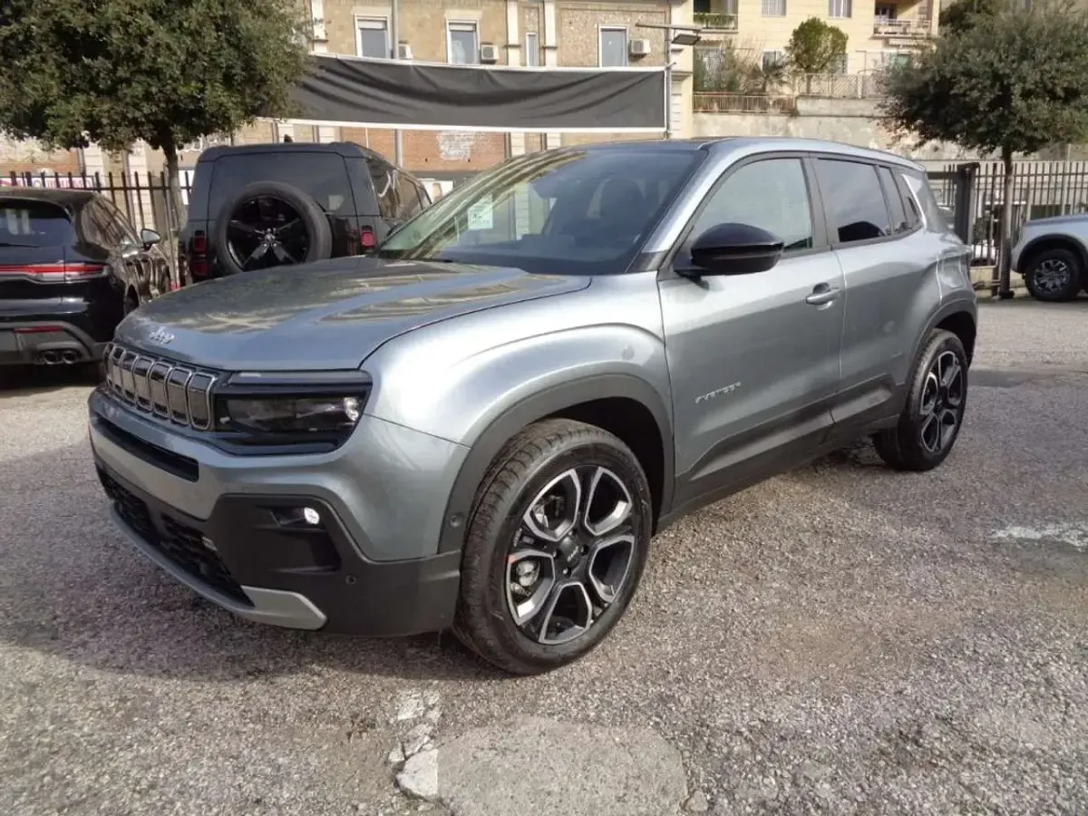 Usata Jeep Avenger Summit 101 CV (74 kW) 2024 Grigio SUV