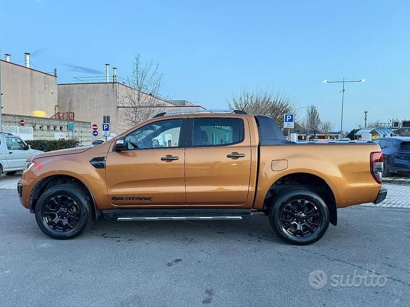 Usata Ford Ranger Wildtrack 213 CV (156 kW) 2023 Arancione Pick-up